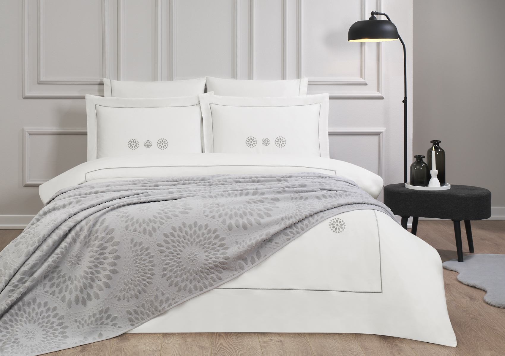 Lotus Pikeli Nevresim Takımı